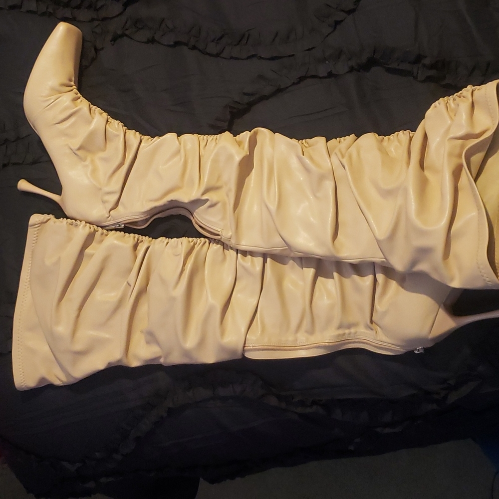 Akira Cape Robbin Nude Thigh High Boots! Size 11